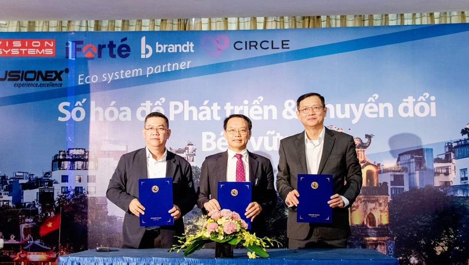 SQV International hợp tác cùng nhà trường phát triển Phòng Thí nghiệm công nghệ số.